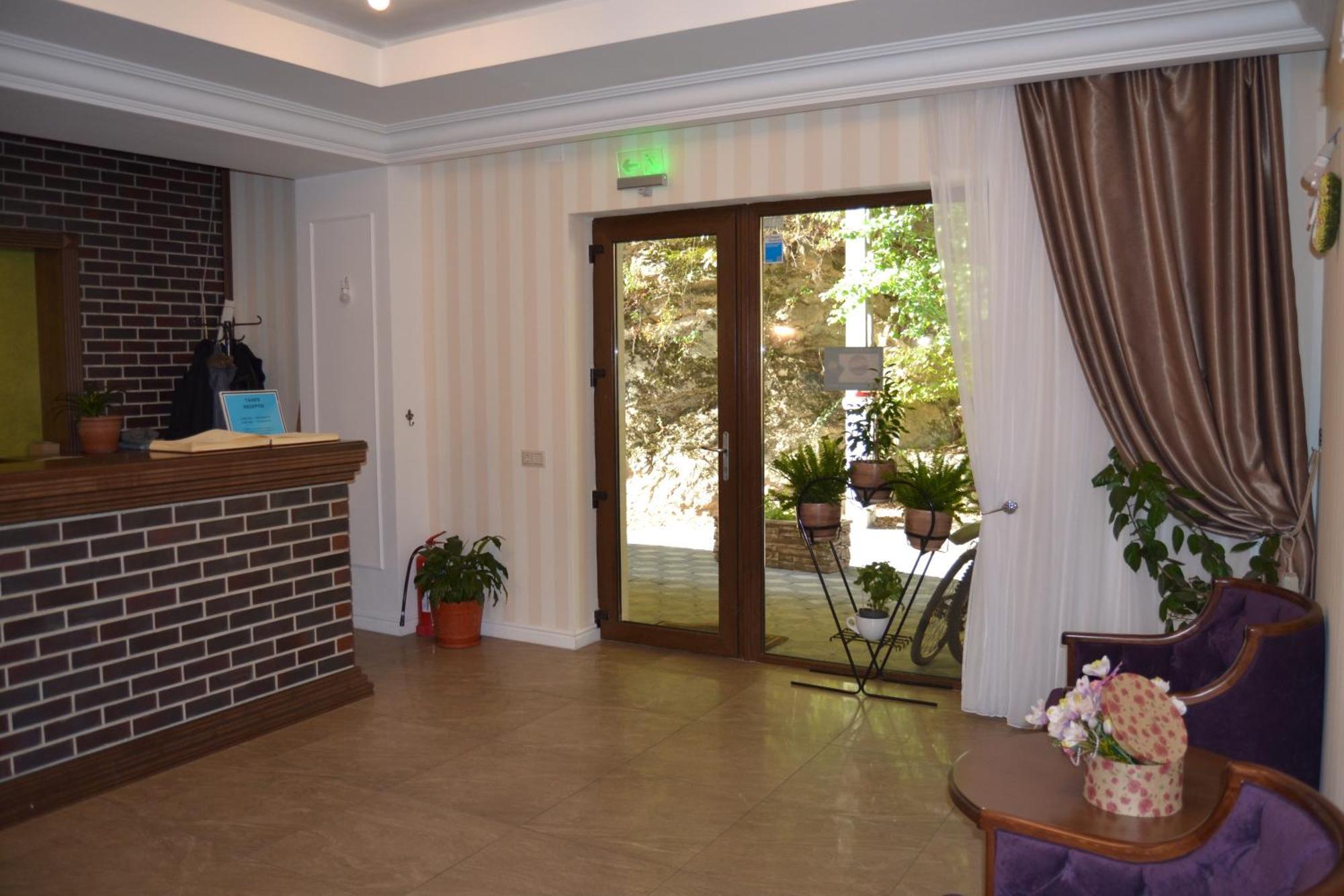 Hotel Holiday Maria Băile Herculane Exterior photo