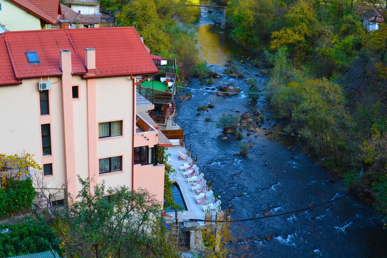 Hotel Holiday Maria Băile Herculane Exterior photo