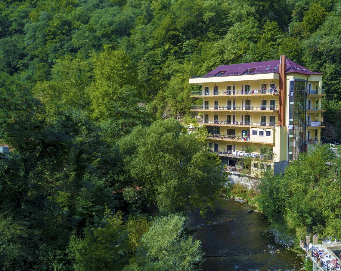 Hotel Holiday Maria Băile Herculane Exterior photo